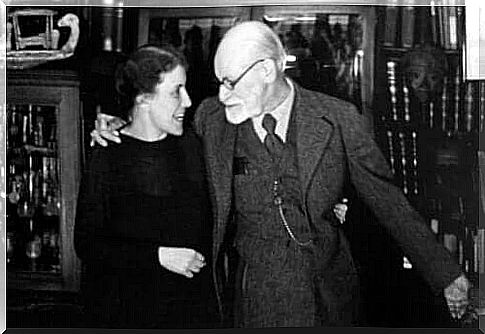 Anna Freud and Sigmund Freud.