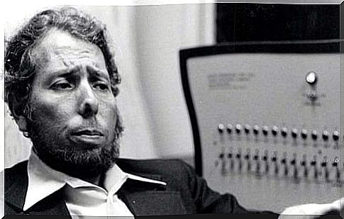 Blind obedience: Milgram's experiment