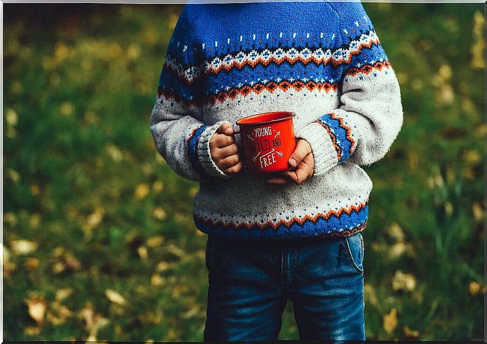 children with mugs