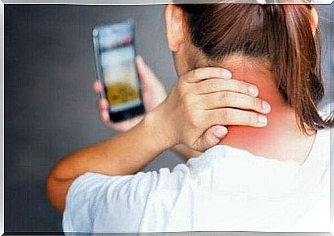 The reasons for mobile neck and how to avoid it