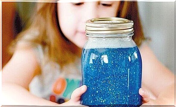 The soothing jar: A sparkling, sensory toy to calm your child